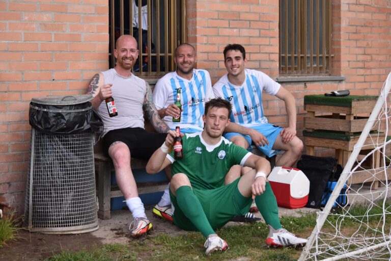 L’équipe fête la victoire en coupe