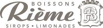Logo “Rieme” en lettrage moderne gris.