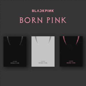 Cover des 3 versions de l'album "Born Pink" (grise, blanche et rose) du groupe de Kpop Blackpink sur fond noir avec le nom du groupe et celui de l'album écrit en rose