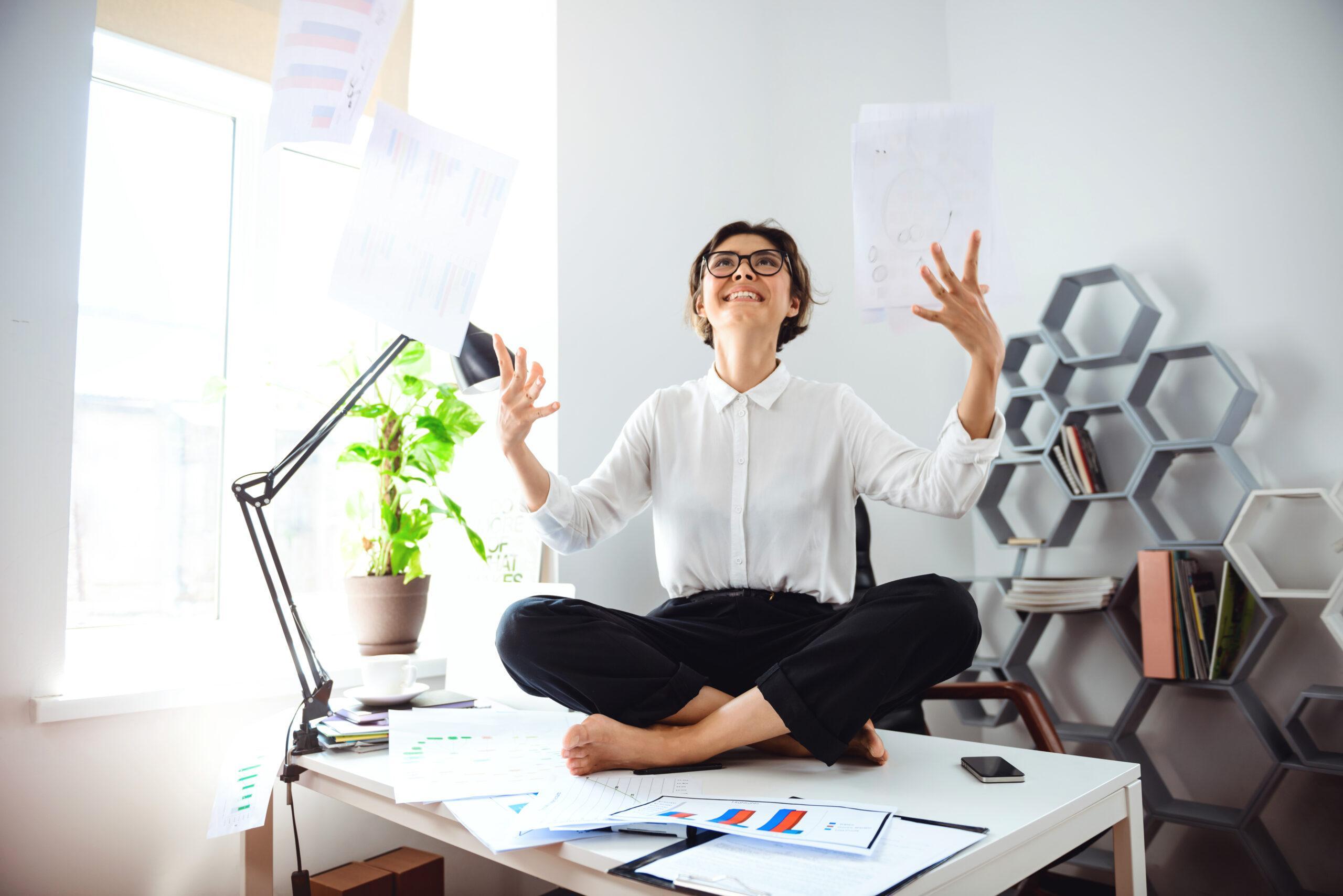 employée heureuse