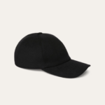Casquette Loro Piana de couleur noir avec logo sur la face avant
