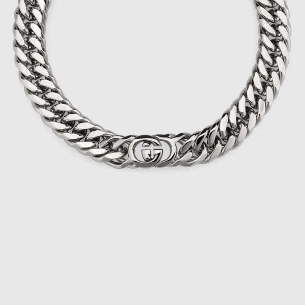 Chaine en maille gucci de couleur grise