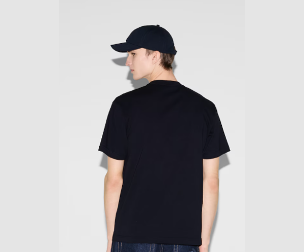 Tee shirt Gucci avec logo vert et rouge sur l'avant du tee shirt