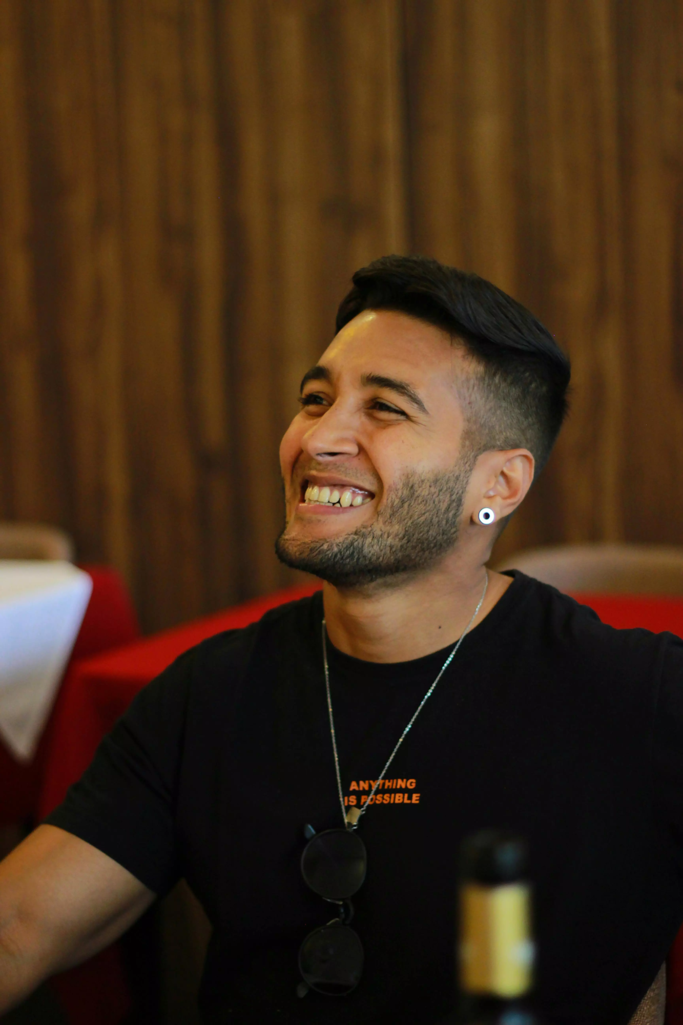 photo d'un homme souriant