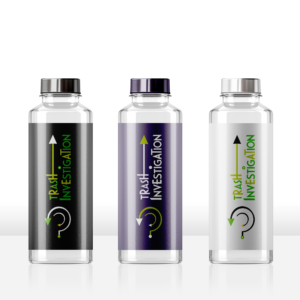 Trois gourdes Trash Investigation en noir, violet et blanc sur fond neutre